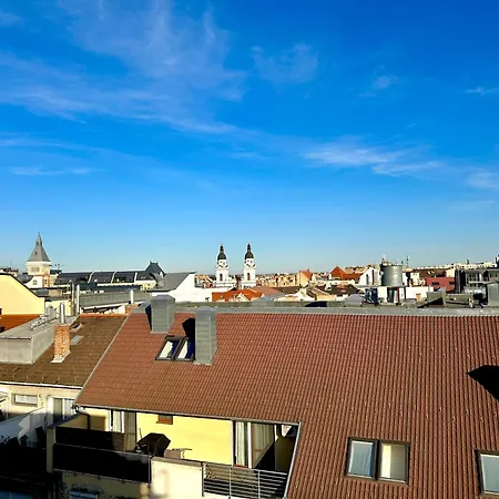 Prime - Floor 1-bedroom With Balcony Budapest
